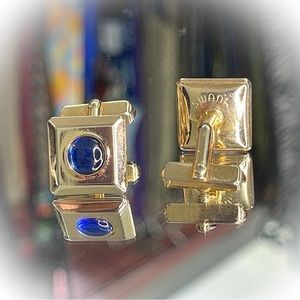 💕Beautiful Vintage Cufflinks Gold Tone Blue Stone💕